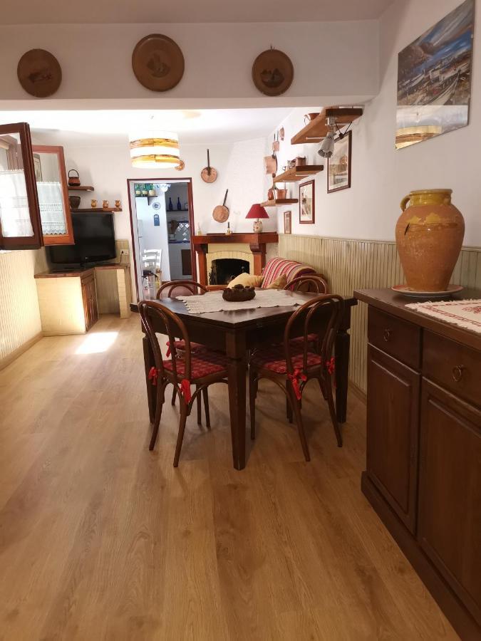 Villa Rosa Etna Apartments Zafferana Etnea Bagian luar foto