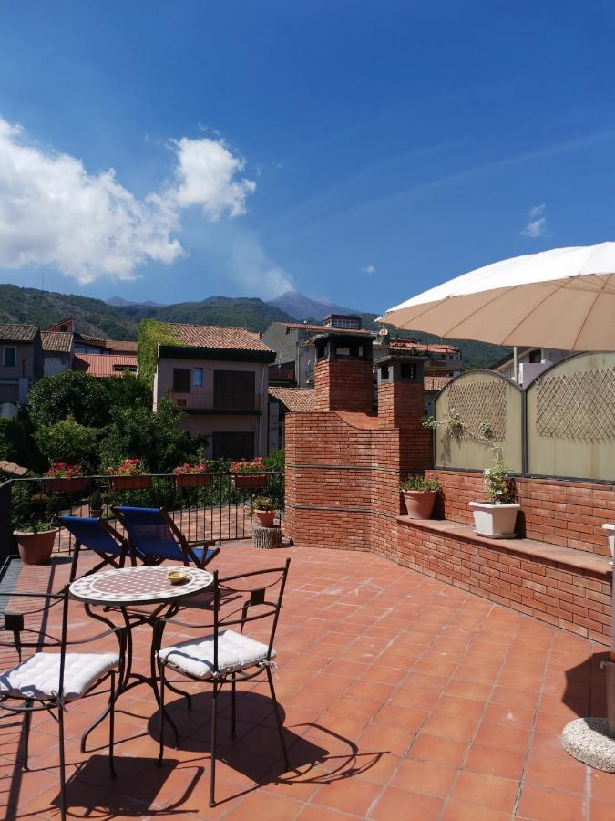 Villa Rosa Etna Apartments Zafferana Etnea Bagian luar foto