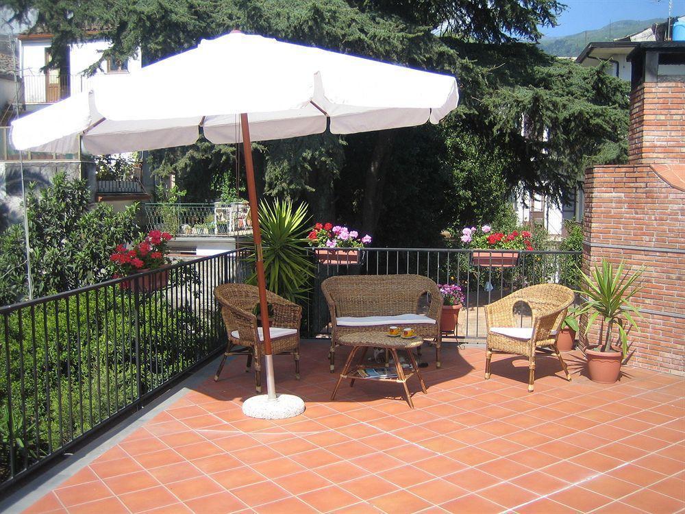 Villa Rosa Etna Apartments Zafferana Etnea Bagian luar foto